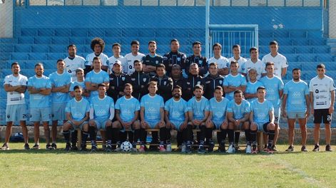Los Andes | GRUPO COMPLETO. La foto de presentación de un plantel que está haciendo historia y quiere pegar un gran salto de categoría. / Foto: Emma Rodríguez.