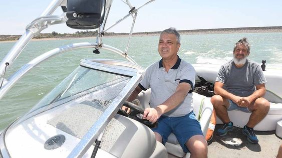 Yacht Club Mendoza, club náutico ubicado en el Embalse  EL Carrizal.El velerismo en Mendoza, una pasión náutica en la provincia de Mendoza.Fernando Zalazar, Presidente del Yacht Club Mendoza y Mauricio Malnis Comodor del Yacht ClubFoto: José Gutierrez/ Los Andes