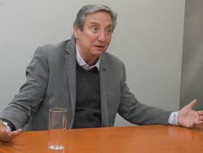 Emir Félix es el primer candidato a diputado nacional de Fuerza Justicialista Mendoza, Plantea en esta entrevista que Milei y Cornejo son lo mismo. Foto: Marcelo Rolland