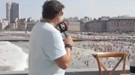 Un programa captó en vivo el momento de una ola gigante en Mar del Plata &nbsp;