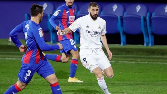 El delantero Benzema, figura del Real Madrid. / Gentileza.