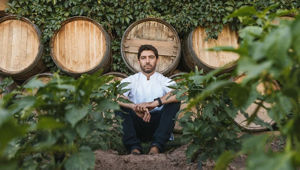 Juan Ventureyra lidera la cocina con una propuesta que prioriza huerta propia y producto local.