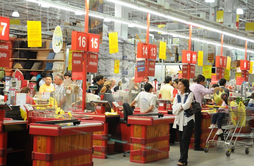 Tras la presión oficial, Comercio comercio acordó una paritaria semestral del 6%, más sumas fijas de 40.000 pesos y una revisión en noviembre