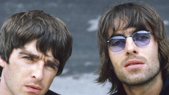 Los hermanos Gallagher aumentan los rumores del regreso de Oasis.