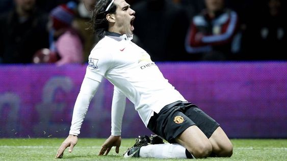 Manchester United empató como visitante ante Aston Villa