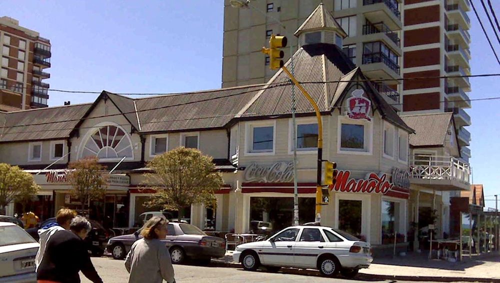 Cuanto cuesta almorzar en Manolo en Mar del Plata.&nbsp;