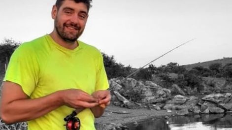 Los Andes | El joven de 30 años que fue salvajemente atacado por una patota en Chacras de Coria evoluciona y ya respira por sus propios medios. Sus amigos piden a testigos que aporten datos. Foto: Facebook.