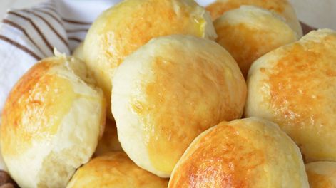 Dieta sin harina: cómo hacer pancitos de leche, súper esponjosos y solo con 4 ingredientes