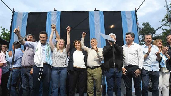 Cierre de campaña de Patricia Bullrich candidata a Presidenta de la nación y Luis Petri candidato a Vicepresidente, el acto se realizó en el parque O´Higgins de Ciudad en donde asistieron dirigentes, candidatos y militantes. Foto: José Gutierrez / Los Andes
