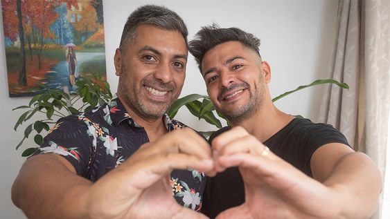 Día de los enamoradosGerardo Nieto y Mauricio Roldan se conocen hace cinco años y hace tres que están casados.Foto: Ignacio Blanco / Los Andes