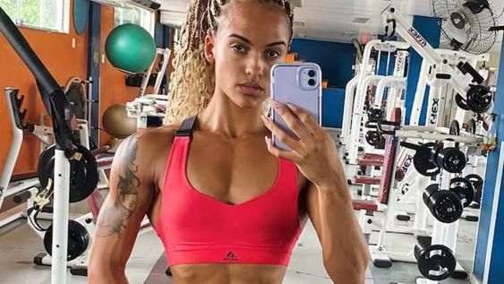 La influencer brasileña Alana Paiva murió tras estar 10 días internada producto de una accidente de tránsito. Gentileza: Instagram @alana_paiva__.