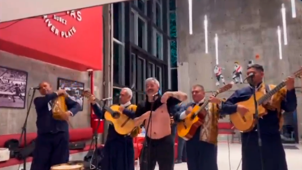 Eterno amor: el Burrito Ortega festejó su cumpleaños en el Monumental y ...