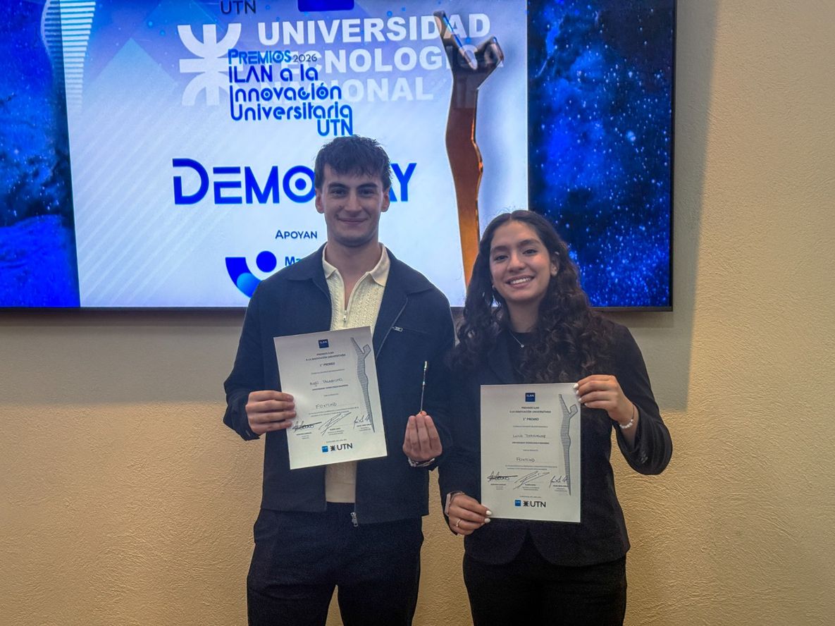 Alejo Palavecino y Lucía Domínguez, ambos con 22 años y estudiantes de 4to año de Ingeniería en Sistemas de Información en la Universidad Tecnológica Nacional (UTN), crearon FoxMind, un proyecto que acaba de obtener el primer puesto en el prestigioso Concurso ILAN a la Innovación Universitaria – UTN Demo Day.