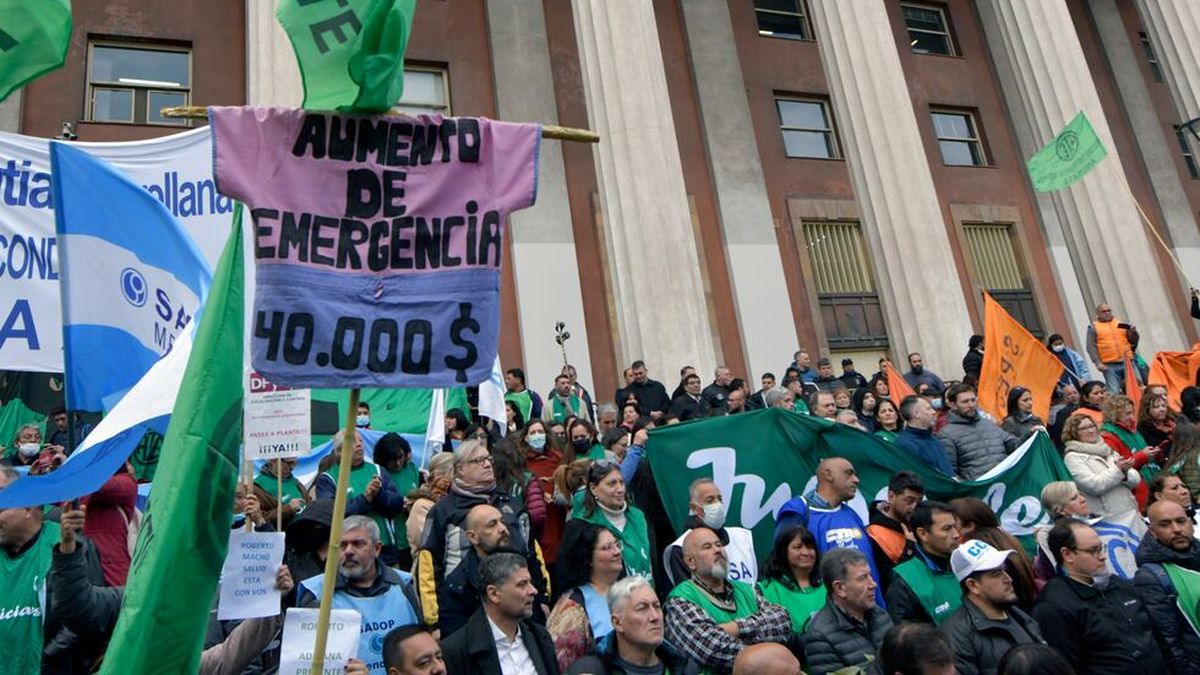 Arranca otra semana de discusión salarial entre el Gobierno y los gremios
