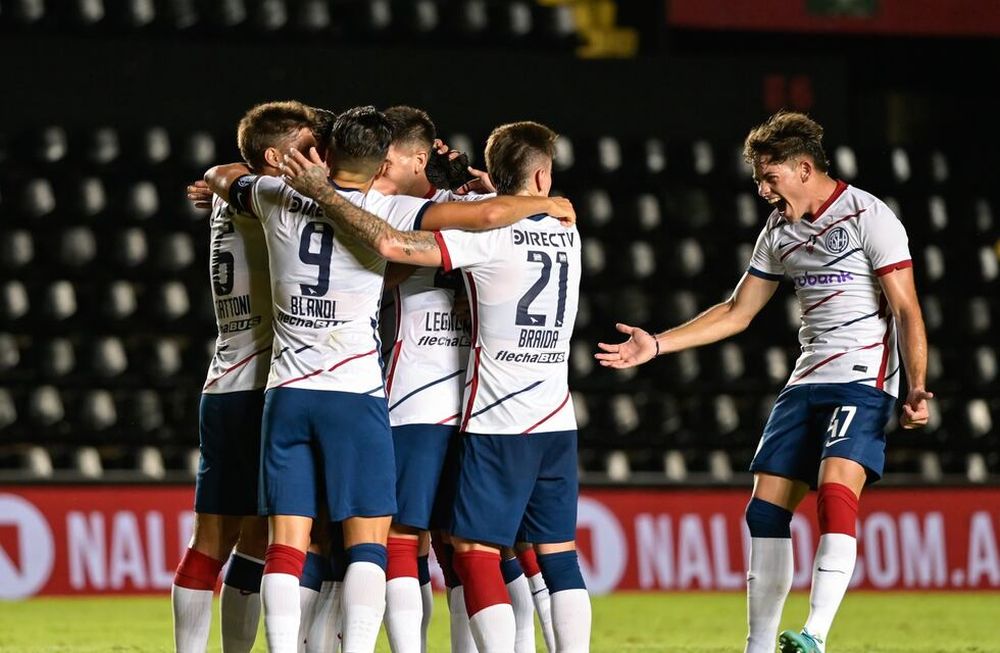 Con doblete de Blandi, San Lorenzo goleó a Sarmiento (R) y se mete en 16avos de Copa Argentina. / Gentileza.