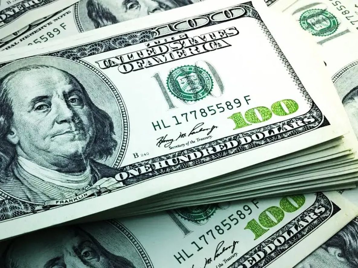 El dólar blue se vende en $471 en Mendoza