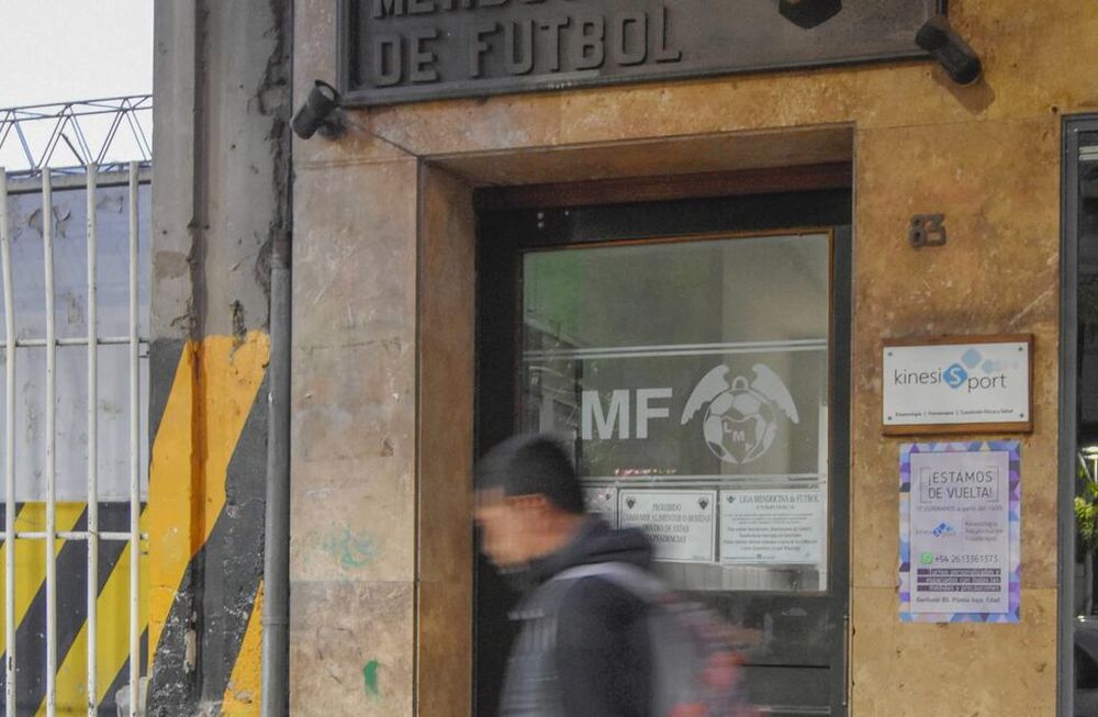 Las siete ligas de la provincia, afiliadas al Consejo Federal de AFA, aglutinan a más de 30 mil jugadores federados. José Gutiérrez / Los Andes.