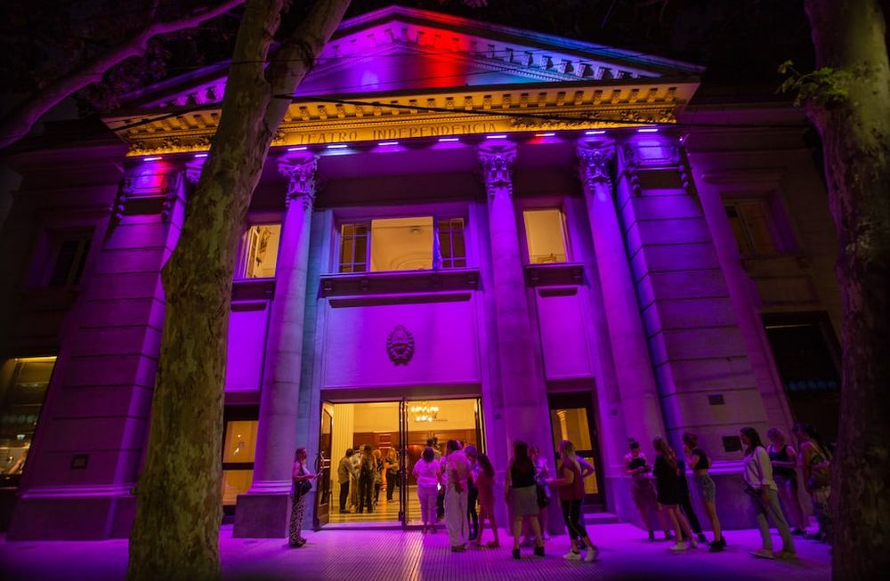 El Teatro Independencia tiene un plan romántico y divertido para San Valentín