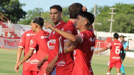 Los Andes | Bruno Barrionuevo marcó un golazo para Huracán, ante Palmira. /Foto: Prensa Huracán Las Heras
