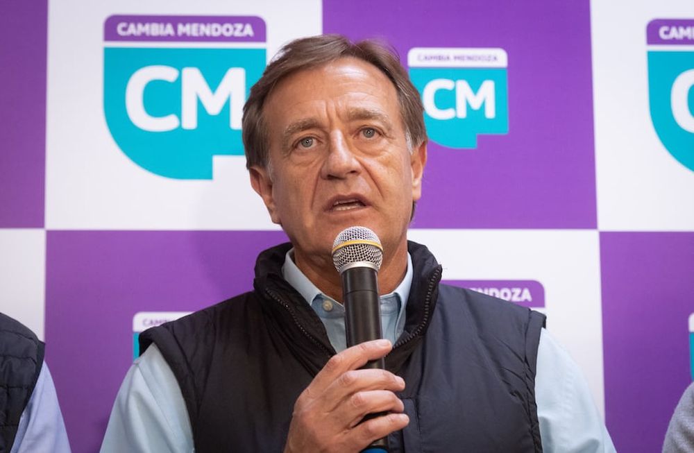 Cambia Mendoza En el comité radical de calle Alem se anunciaron los integrantes de las listas a Diputados Nacionales.Estuvieron presentes el gobernador de Mendoza Rodolfo Suarez, Alfredo Cornejo, Hebe Casado, Lisandro Nieri, Patricia Gimenez, Hebe Vázquez Vieira y Pablo Zapata.  Foto: Ignacio Blanco / Los Andes