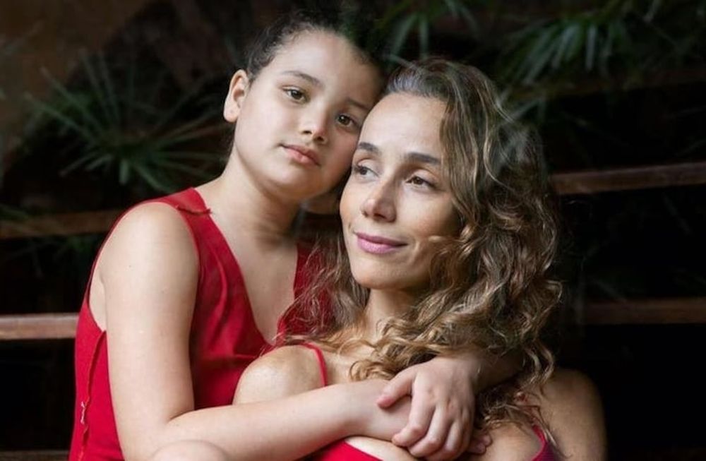 Karla vive en Brasil y su historia generó un gran impacto. Cuenta que no quería ser madre y cedió ante la voluntad de su pareja. Foto: Gentileza