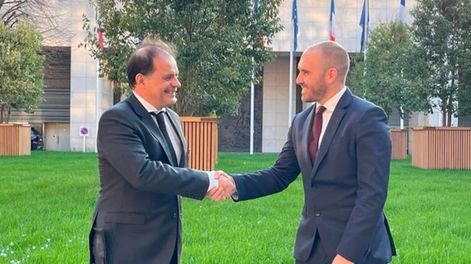 El ministro de Economía, Martín Guzmán; y el presidente del Club de París, Emmanuel Moulin