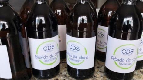 Dióxido de cloro, también llamado Suplemento Mineral Milagroso es el cuestionado suplemento que desde el año pasado se ofrece como cura del Covid-19; aunque sin evidencia ni aval de la comunidad científica internacional.