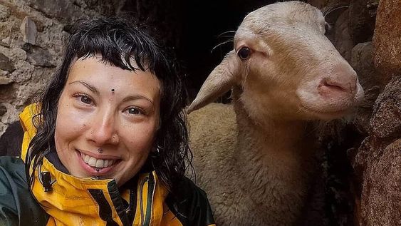 Almas Veganas compara a las granjas con centros de exterminio