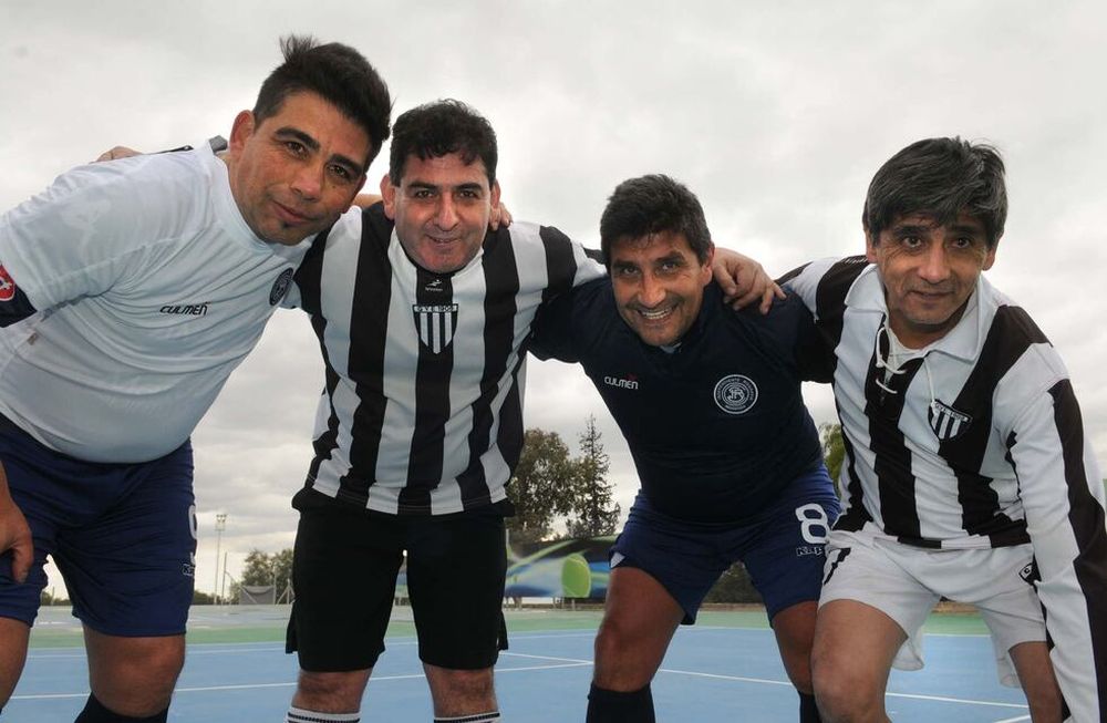 El manager de Gimnasia dejó su cargo para descomprimir el presupuesto del club