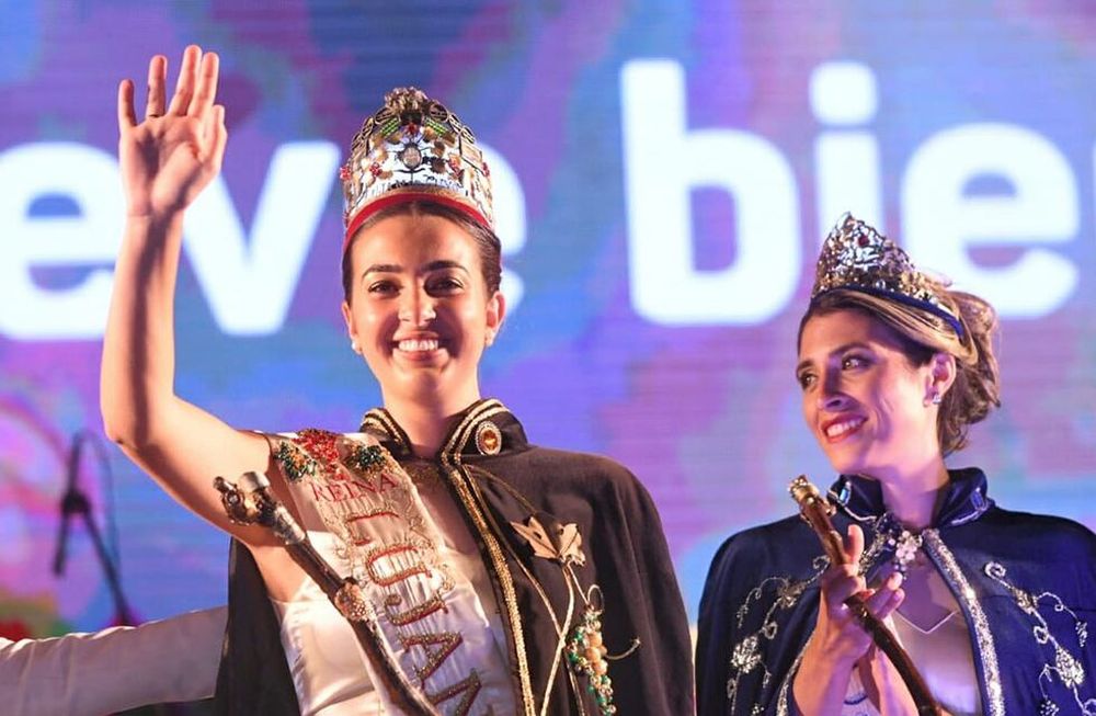 Fiesta Departamental de la Vendimia de Luján de Cuyo.Ana Delfina Carbonell es la nueva soberana y representó a Mayor Drummond. A su lado, Amparo Benenati, la nueva virreina.Foto Marcelo Rolland / Los Andes