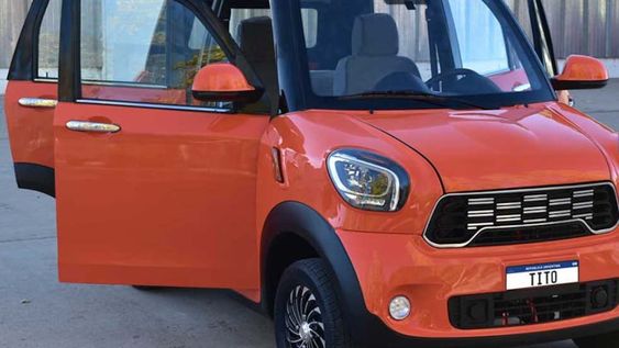 Después del lanzamiento del city car “Tito” de tres puertas y de la camioneta Tita, la firma sumó ahora una nueva variante de cinco puertas.