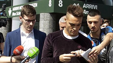 Lautaro Martínez se despidió de Racing y voló a Italia para sumarse al Inter