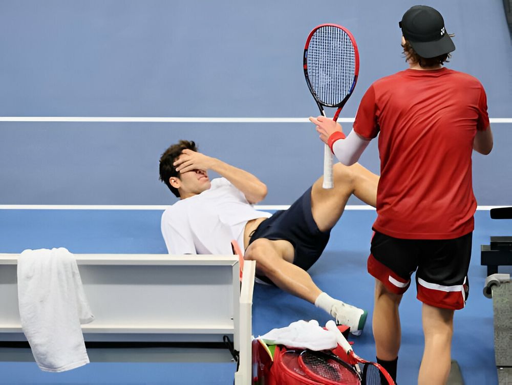 Un Robo y un escándalo sin precedentes en la Copa Davis. Garin perdió el partido, Chile perdió la serie y quedó eliminado de la Copa Davis. / Gnetileza.&nbsp;