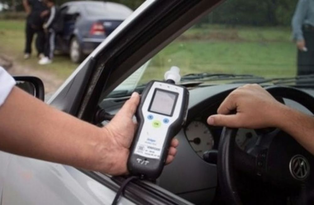 El debate sobre la tolerancia de alcohol al volante.