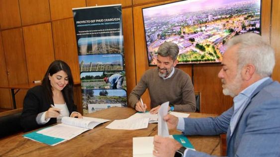 Ulpiano Suarez celebró un acuerdo para el ordenamiento ambiental de la Ciudad