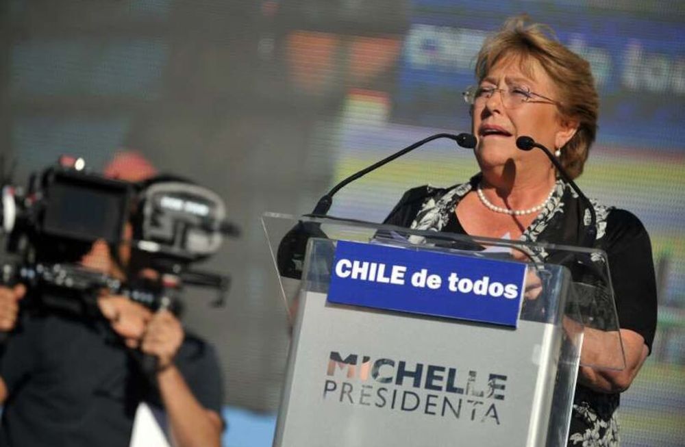 Bachelet presentó las reformas que incluye su programa de gobierno