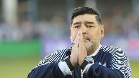 Nueva traba en el juicio por la muerte de Maradona: uno de los jueces pidió excusarse por motivos de salud
