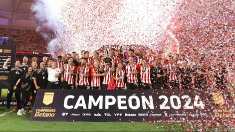 Los Andes | El Pincha se coronó campeón del Trofeo de Campeones, tras golear a Vélez 3 a 0, en Santiago del Estero.