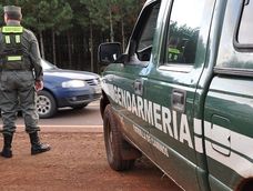 Córdoba: más de 20 gendarmes fueron detenidos por cobrar coimas a camioneros en controles viales