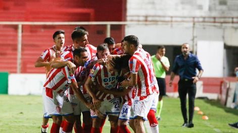 El Tatengue bajó a Lanús de la chance de ser puntero.