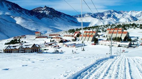 Los Andes | Las nevadas ilusionan a Las Leñas. El centro de esquí en Malargüe tendrá una preapertura durante este fin de semana largo, / Foto: Archivo Los Andes,
