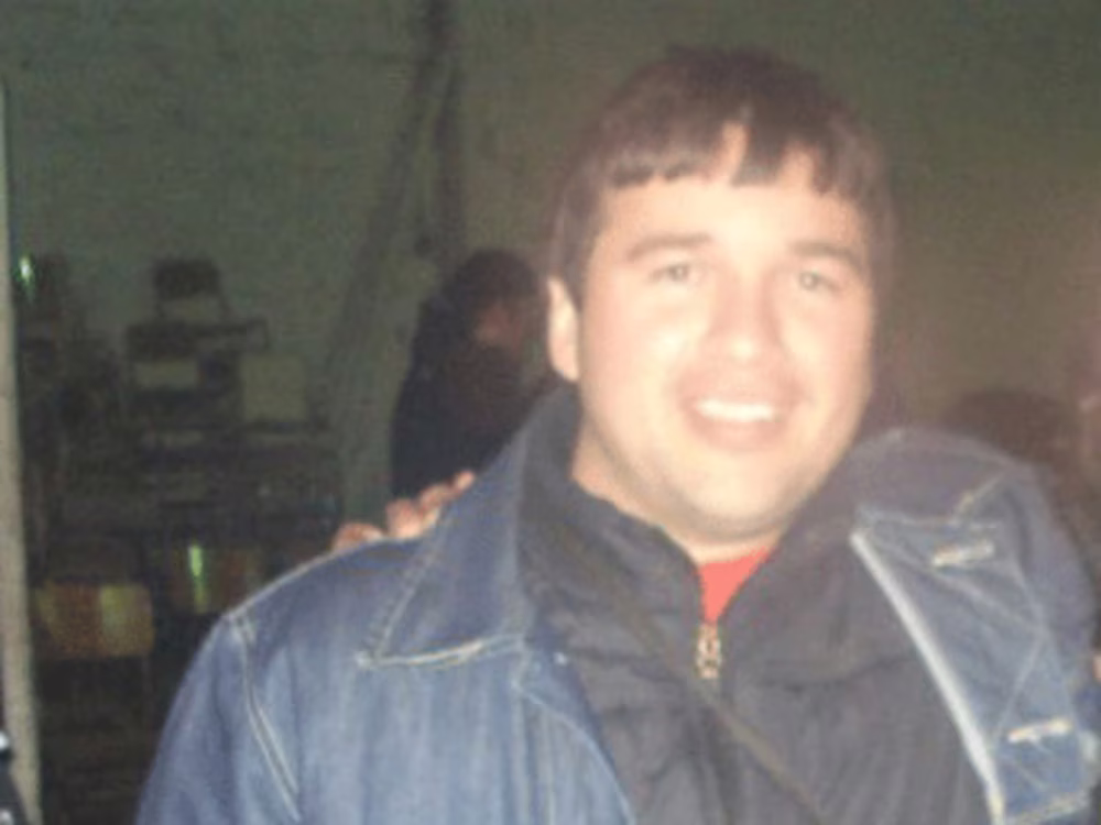 Miguel Ramírez, un joven de 32 años conocido como Keko, fue alcanzado por una bengala mientras disfrutaba de un show de su banda de rock favorita, La Renga, en el estadio Único de La Plata