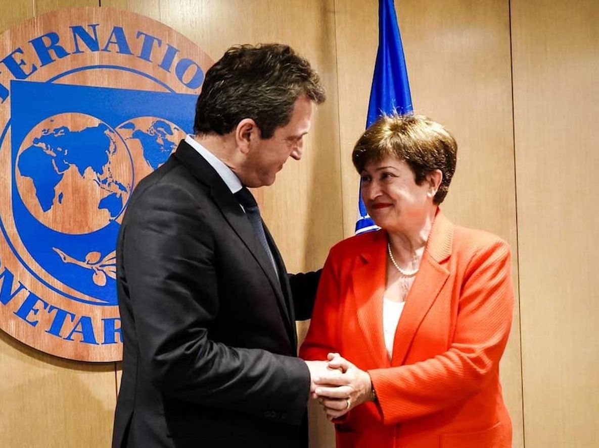 Sergio Massa Ministro de Economía de Argentina junto a Kristalina Georgievadel FMI