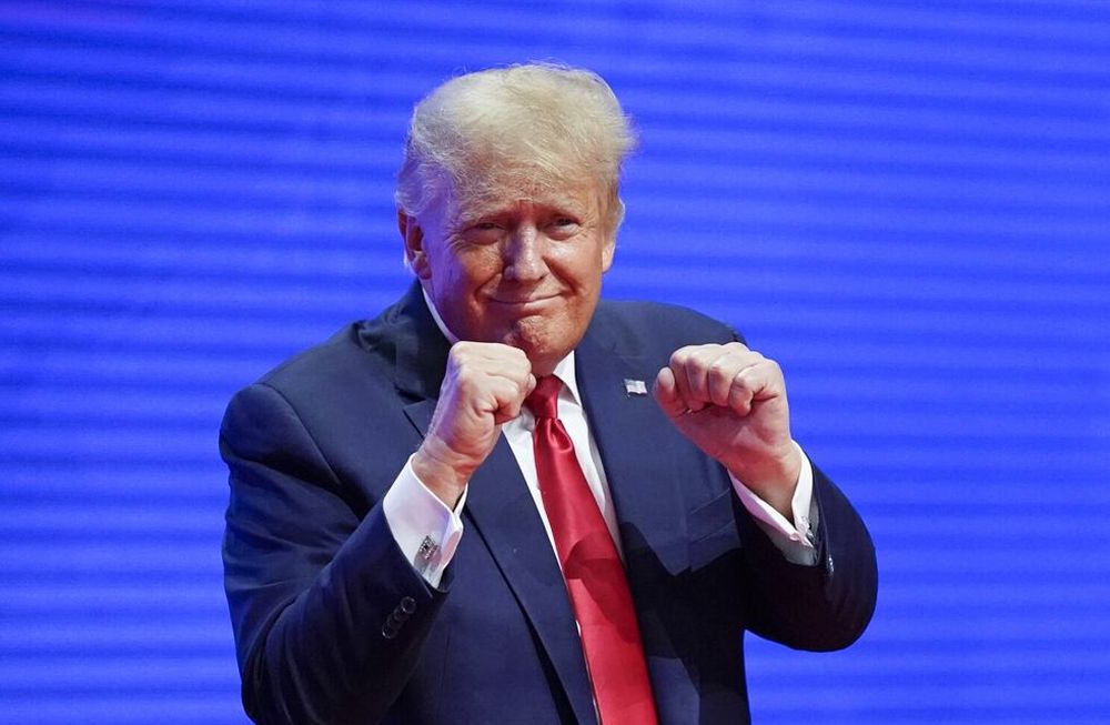 Donald Trump, expresidente de EE.UU., reapareció insinuando una nueva candidatura presidencial.
