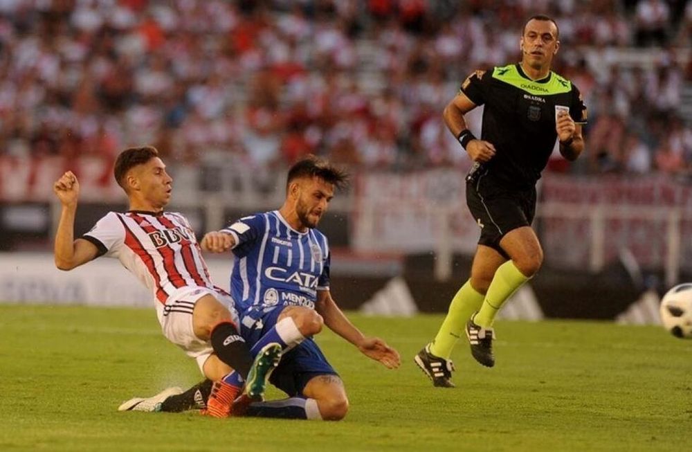 Jorge Baliño será el árbitro para el debut del Tomba en la Superliga
