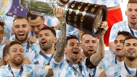 Messi levantó la Copa en el Maracaná y todos estallamos de felicidad. (AP)