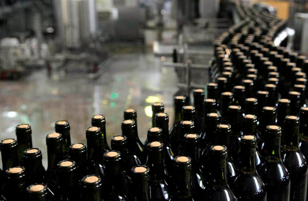 El crecimiento de las exportaciones de vino embotellado compensan la fuerte caída que se registra de los vinos a granel, tanto en valor como volumen. / Archivo