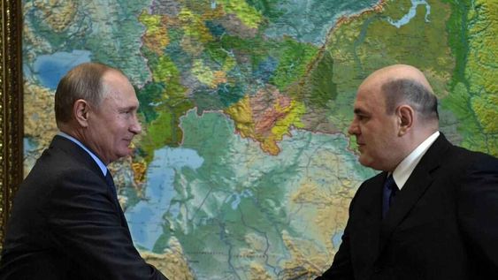 El presidente Vladimir Putin y el primer ministro de Rusia, Mijaíl Mishustin.