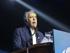 Alfredo Cornejo participó de la Fiesta Nacional de la Ganadería y destacó programas vinculados al crecimiento del sur y el este mendocino. Alfredo Cornejo participó de la Fiesta Nacional de la Ganadería y destacó programas vinculados al crecimiento del sur y el este mendocino.