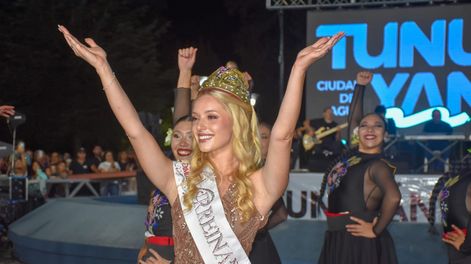 Agustina Giacomelli regresó a Tunuyán como Virreina Nacional de la Vendimia y su pueblo la recibió con emoción